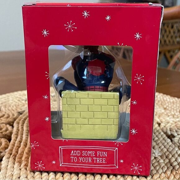 NIB 2015 Hallmark Marvel Ultimate Spider-Man Christmas Tree Ornament - Picture 3 of 8